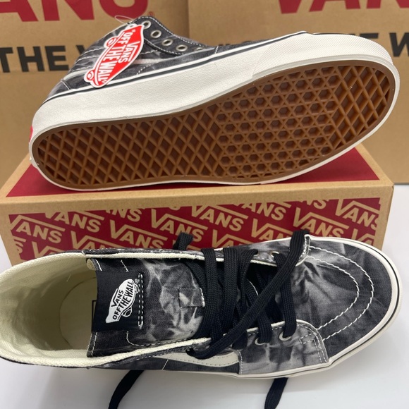 Vans WMNS Sk8-Hi Tapered (Denim Destroy)Black/ Marshmallow Sneakers
VN0A4U169FL - Picture 5 of 16